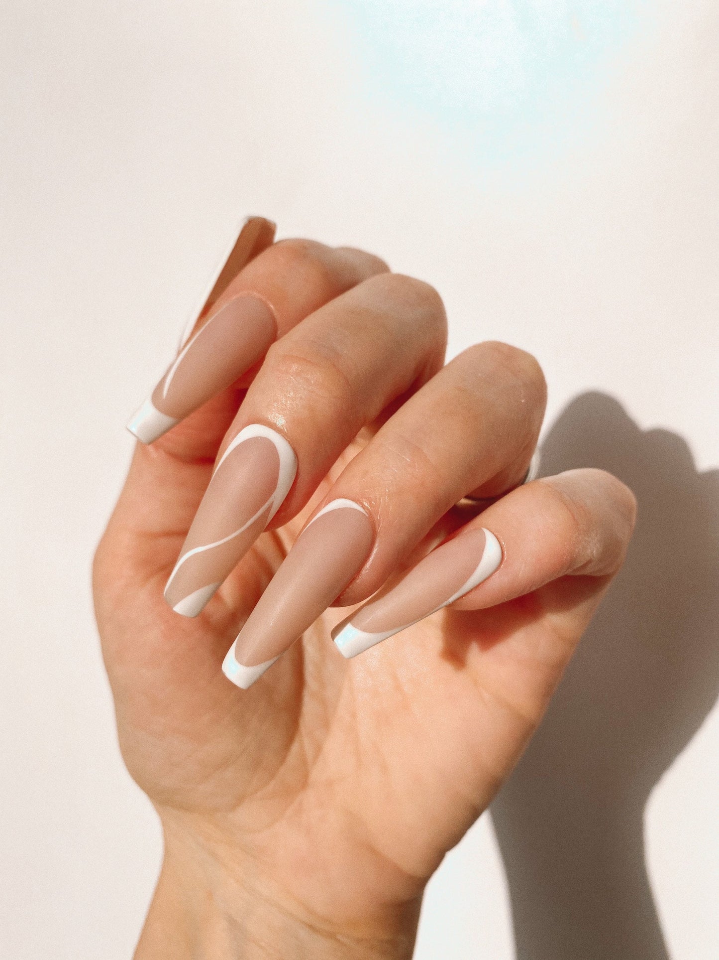 ABSTRACT FRENCH LINES – Luxury Handmade Reusable Press On Nails