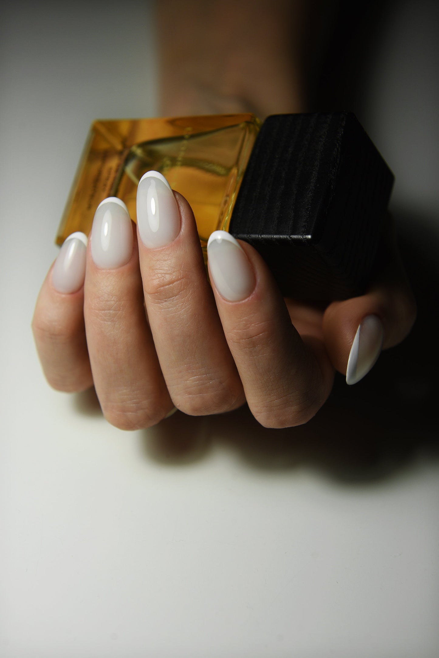 Good Girl Press-On Nails – Milky French Thin Line Gel Set