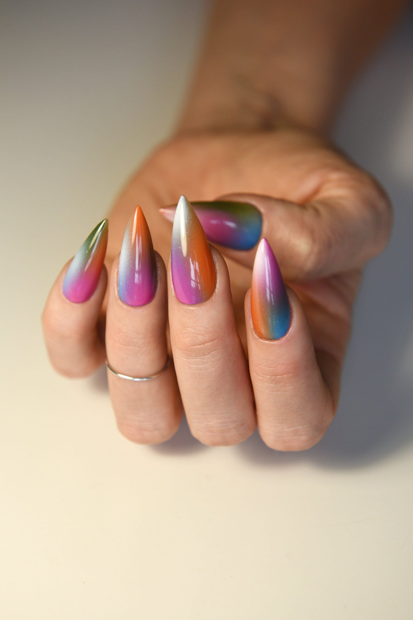 AURA STAINS – Luxury Handmade Reusable Press On Nails