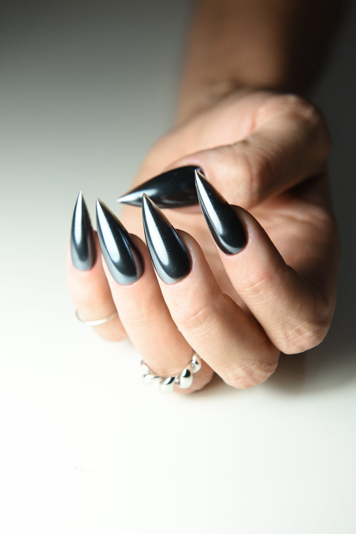 Jelly Black Chrome Press-On Nails – Korean Style Goth Set