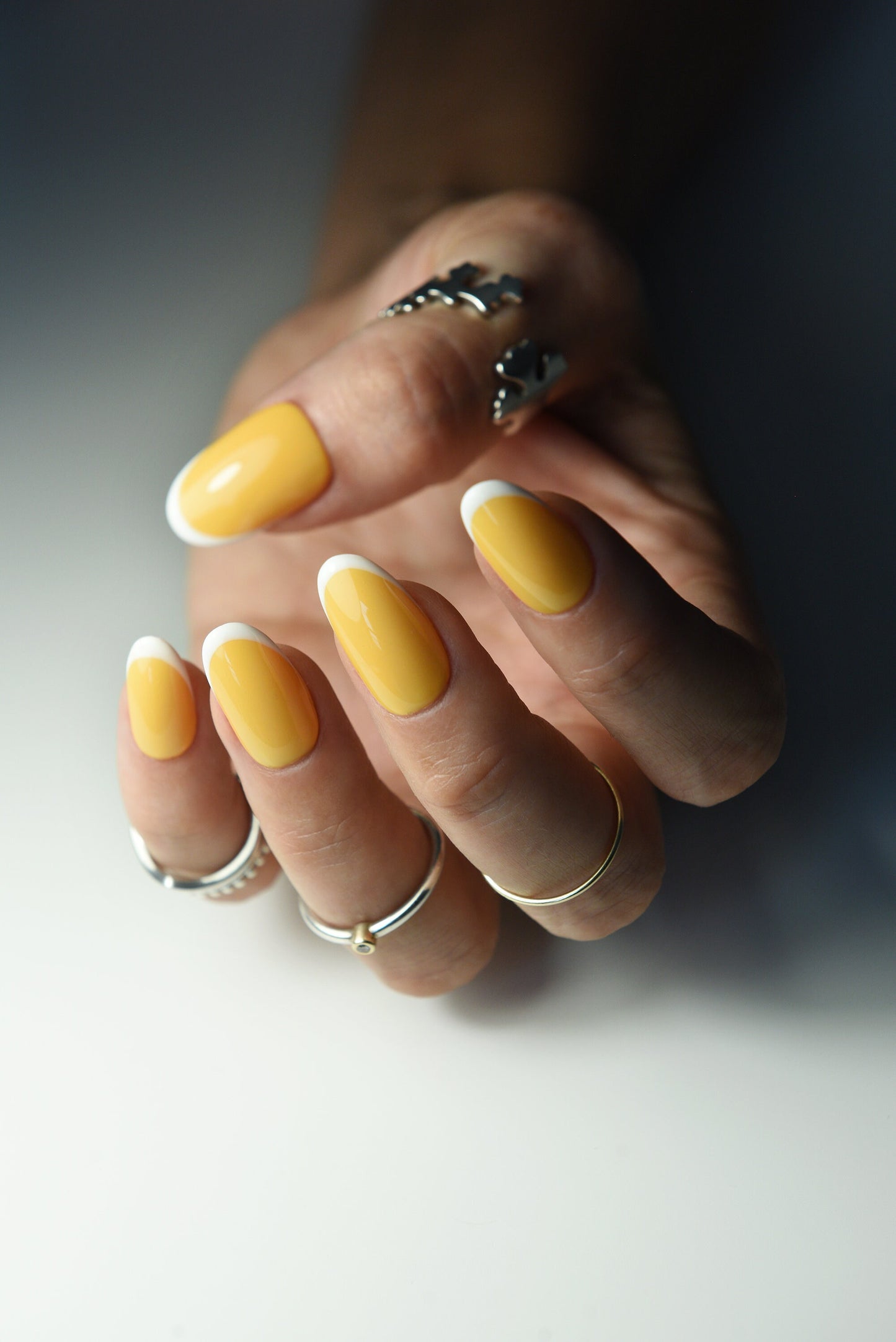 Sunny Press-On Nails – Yellow Orange Fall Set with Pumpkin French