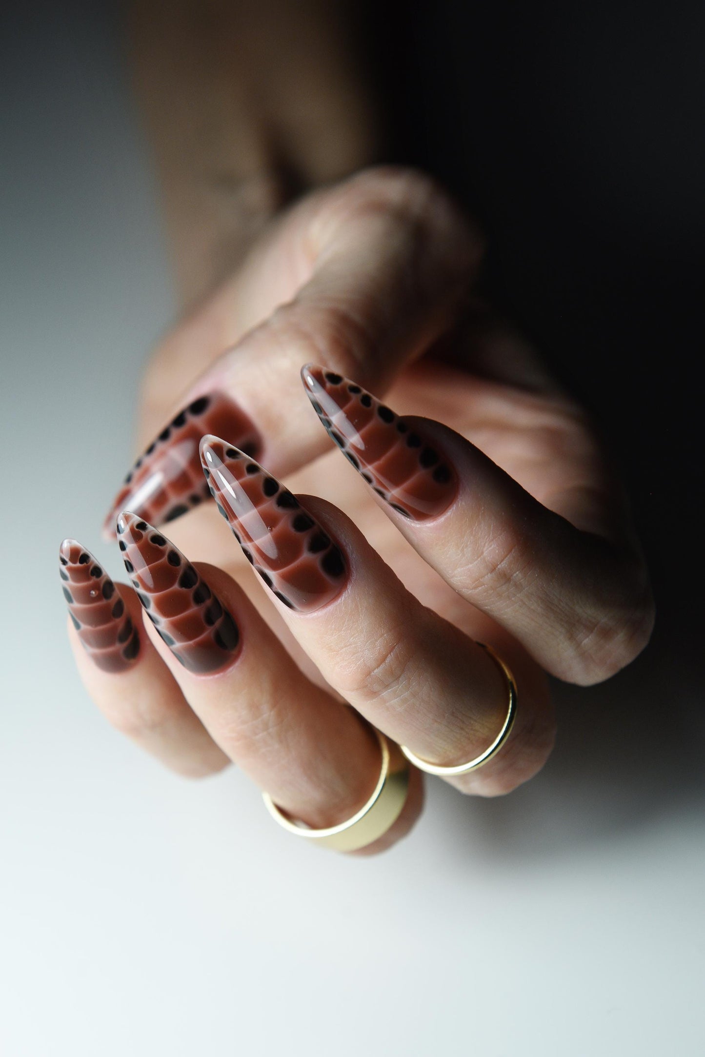 BROWN ANIMAL DESIGN Snake Skin, Glossy or Matte Handpainted press on nails, Short Stiletto, Medium Oval, Long Square – Luxury Handmade Reusable Press On Nails