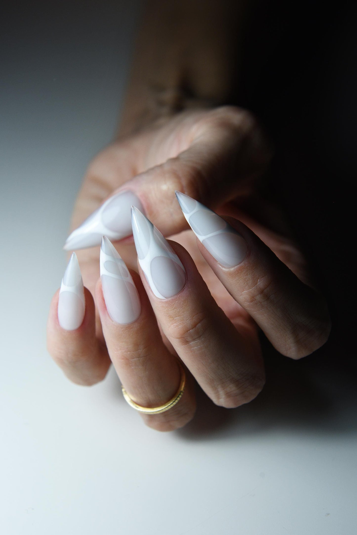 Y2K White Swirl Press-On Nails | Glossy Customizable Base | Retro Coquette Aesthetic | Handmade Reusable Set – Stiletto, Almond, Square, Coffin, Oval, Ballerina