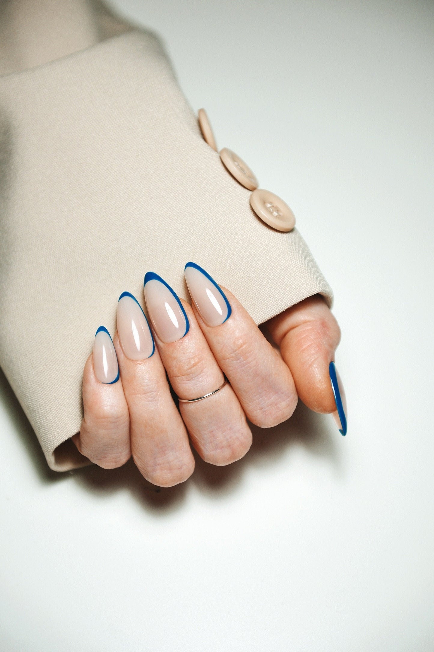 ONE EDGE – Luxury Handmade Reusable Press On Nails