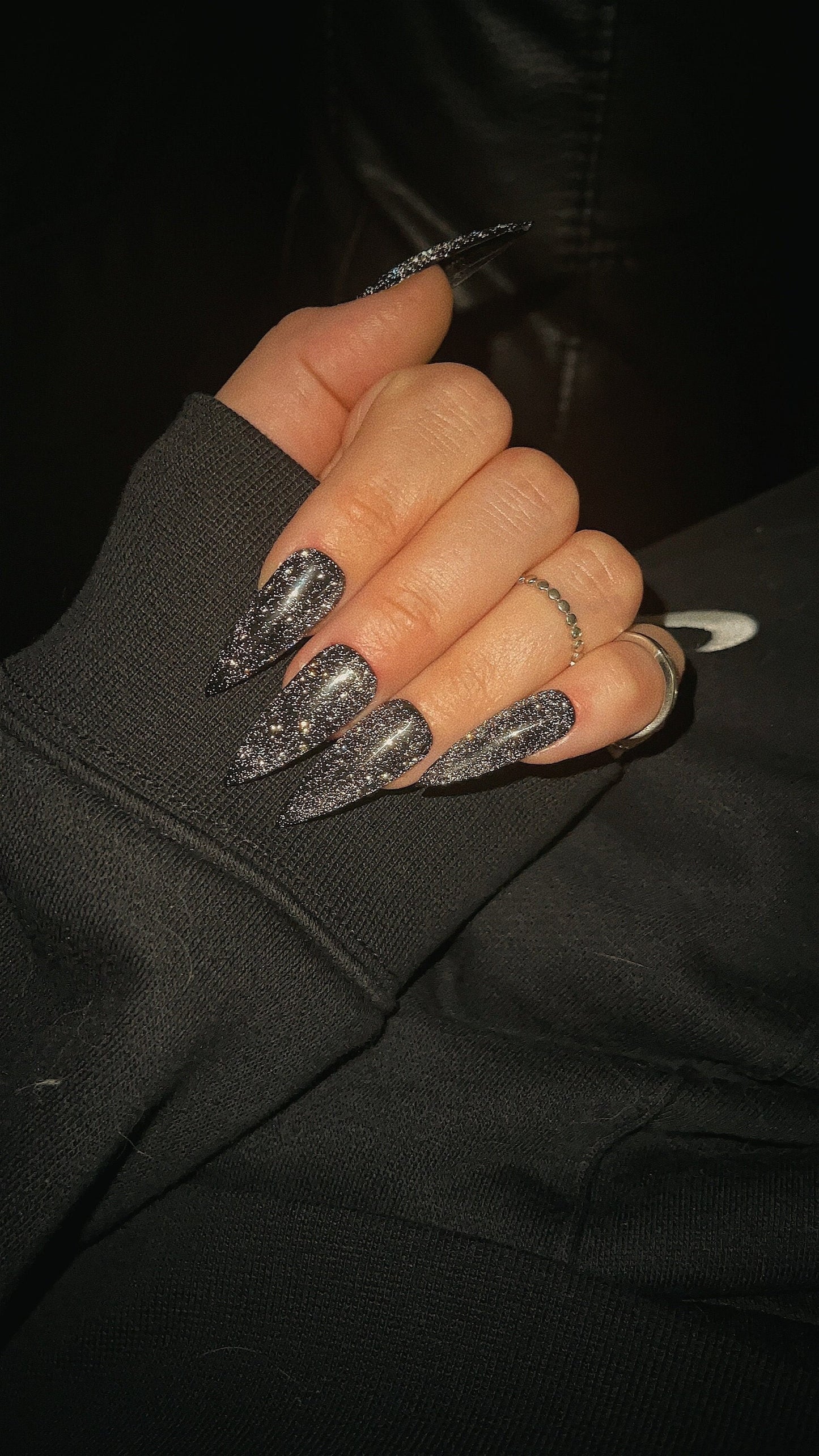 Reflective Glitter Flash Press-On Nails – Handmade Sparkle Set