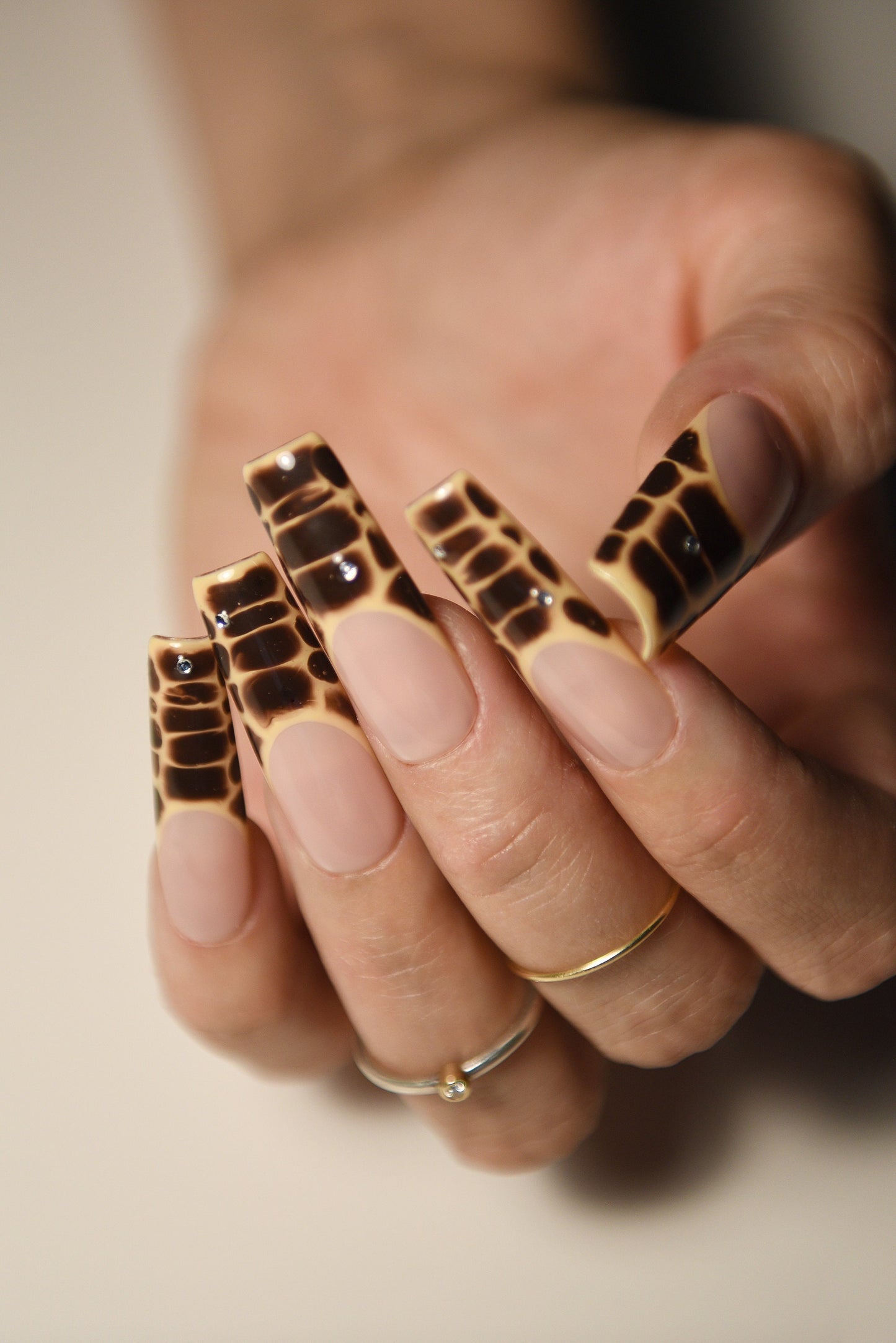 TIRAMISU CROCODILE French Snakeskin – Luxury Handmade Reusable Press On Nails