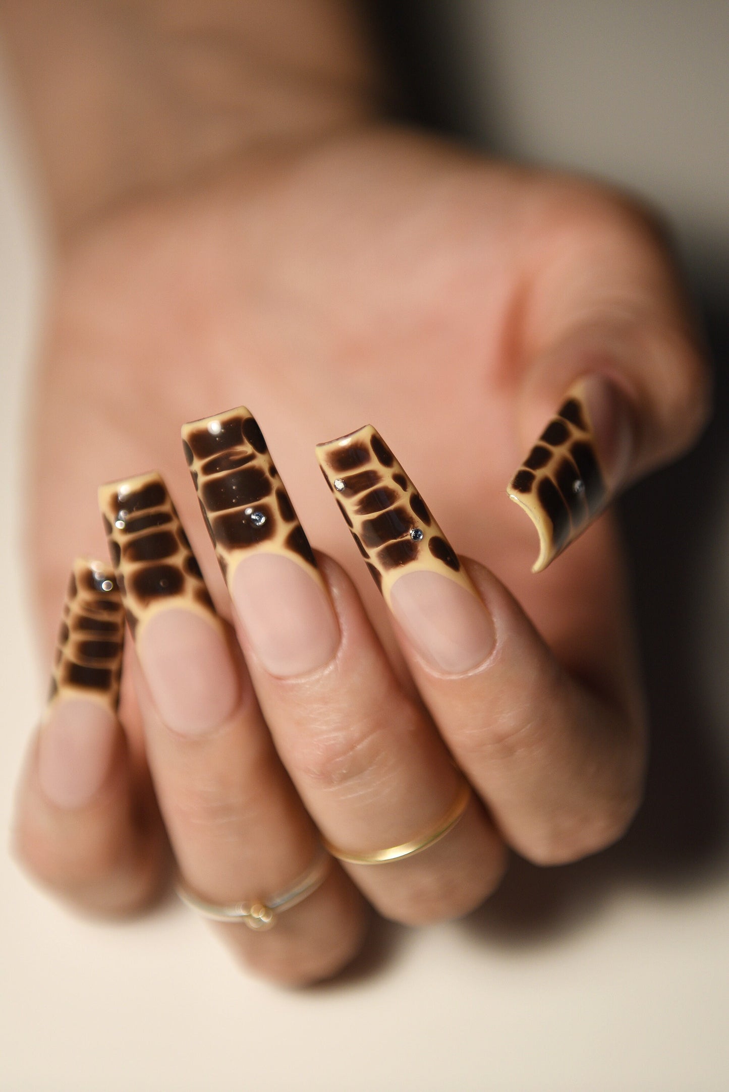 Tiramisu Crocodile French Press-On Nails – Snakeskin, Handmade & Reusable