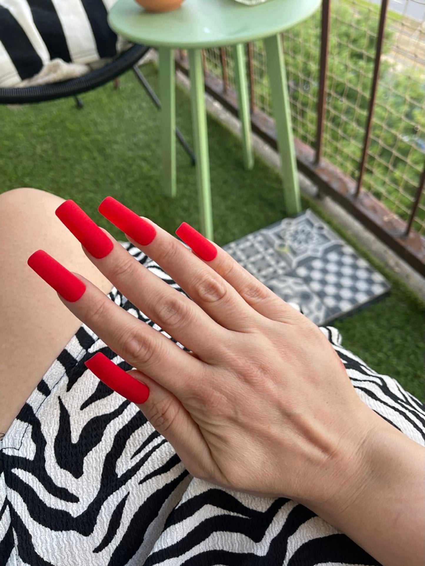 ELECTRYFING RED – Luxury Handmade Reusable Press On Nails