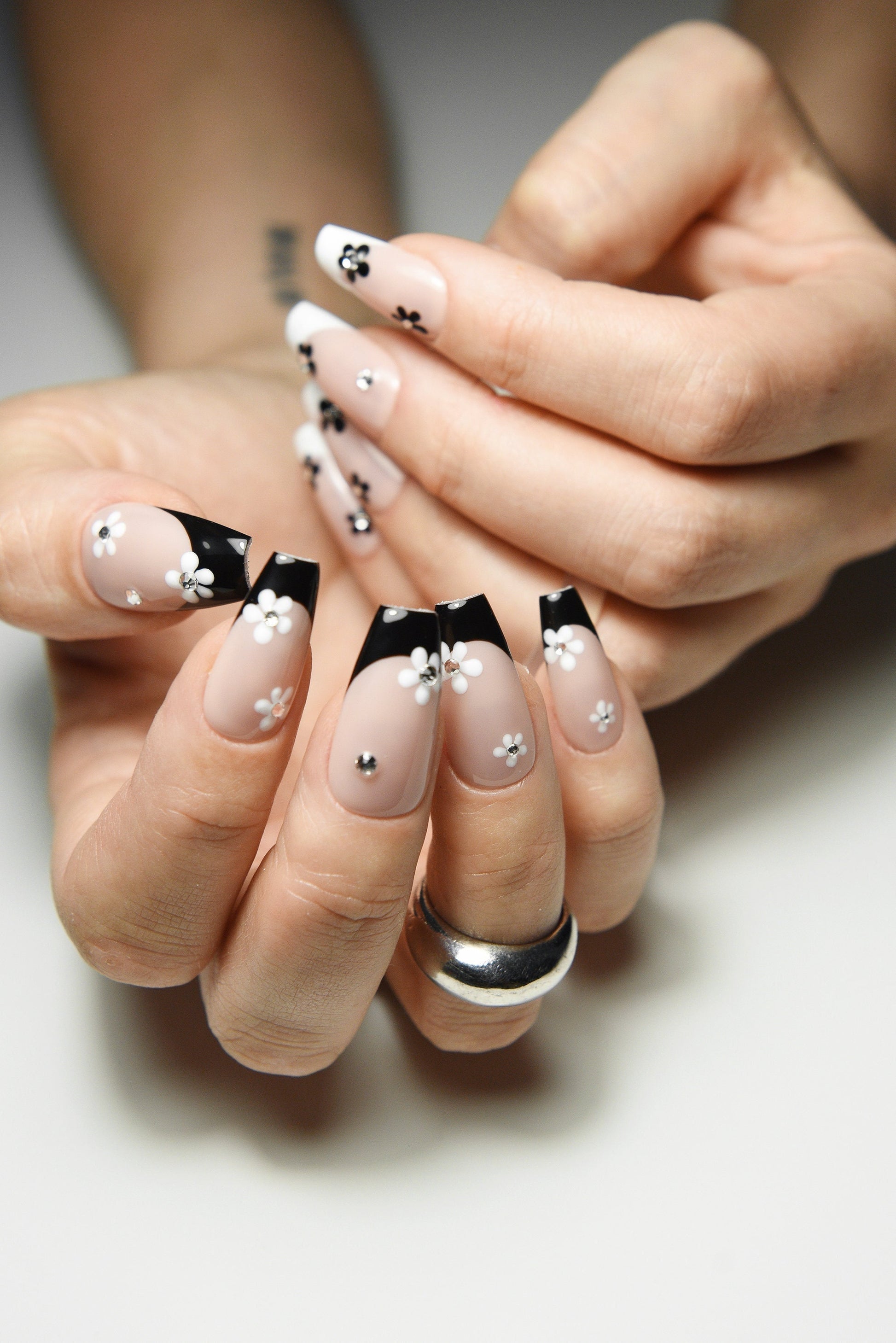 FLOWER FRENCH with RHINESTONES – Luxury Handmade Reusable Press On Nails