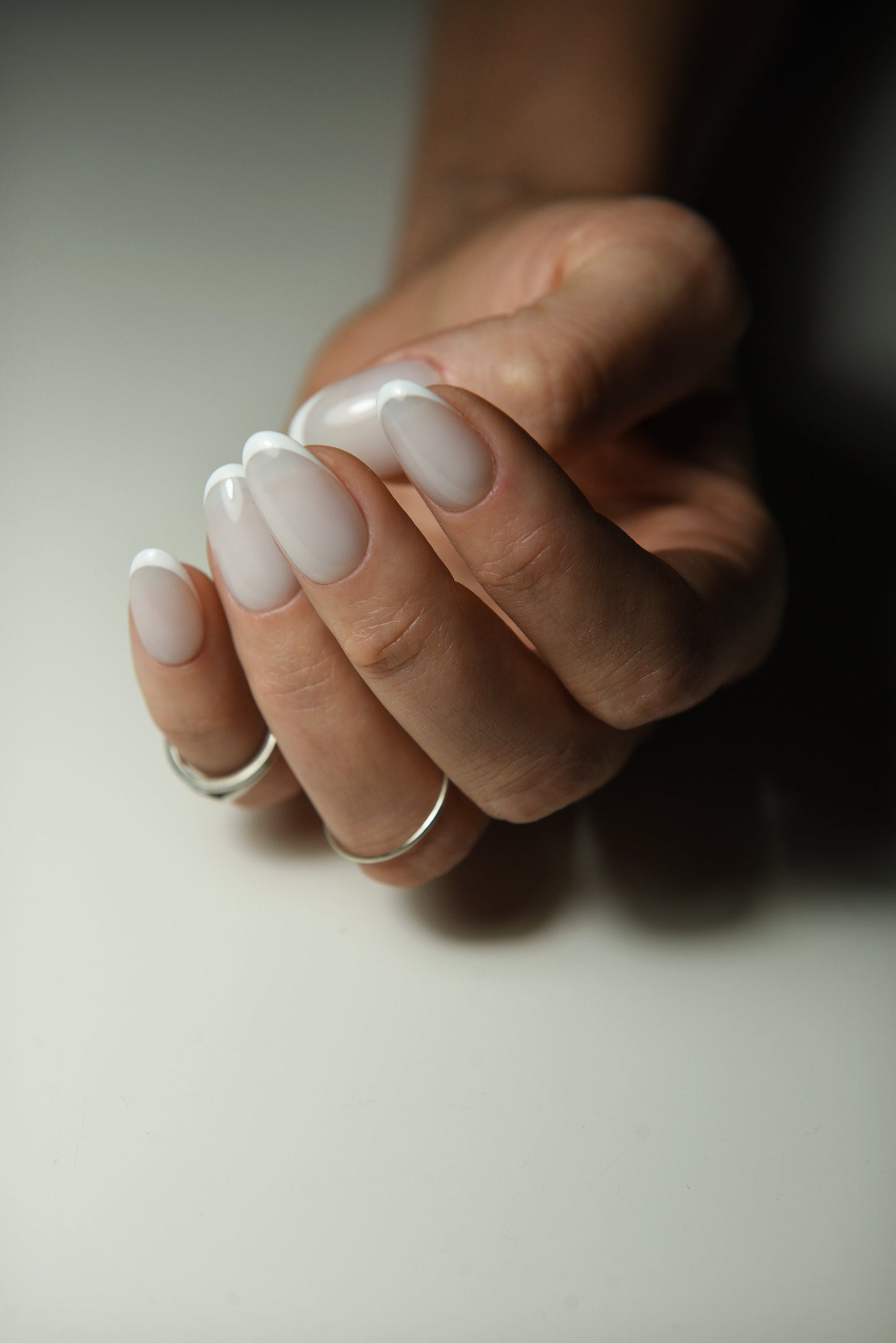 Good Girl Press-On Nails – Milky French Thin Line Gel Set