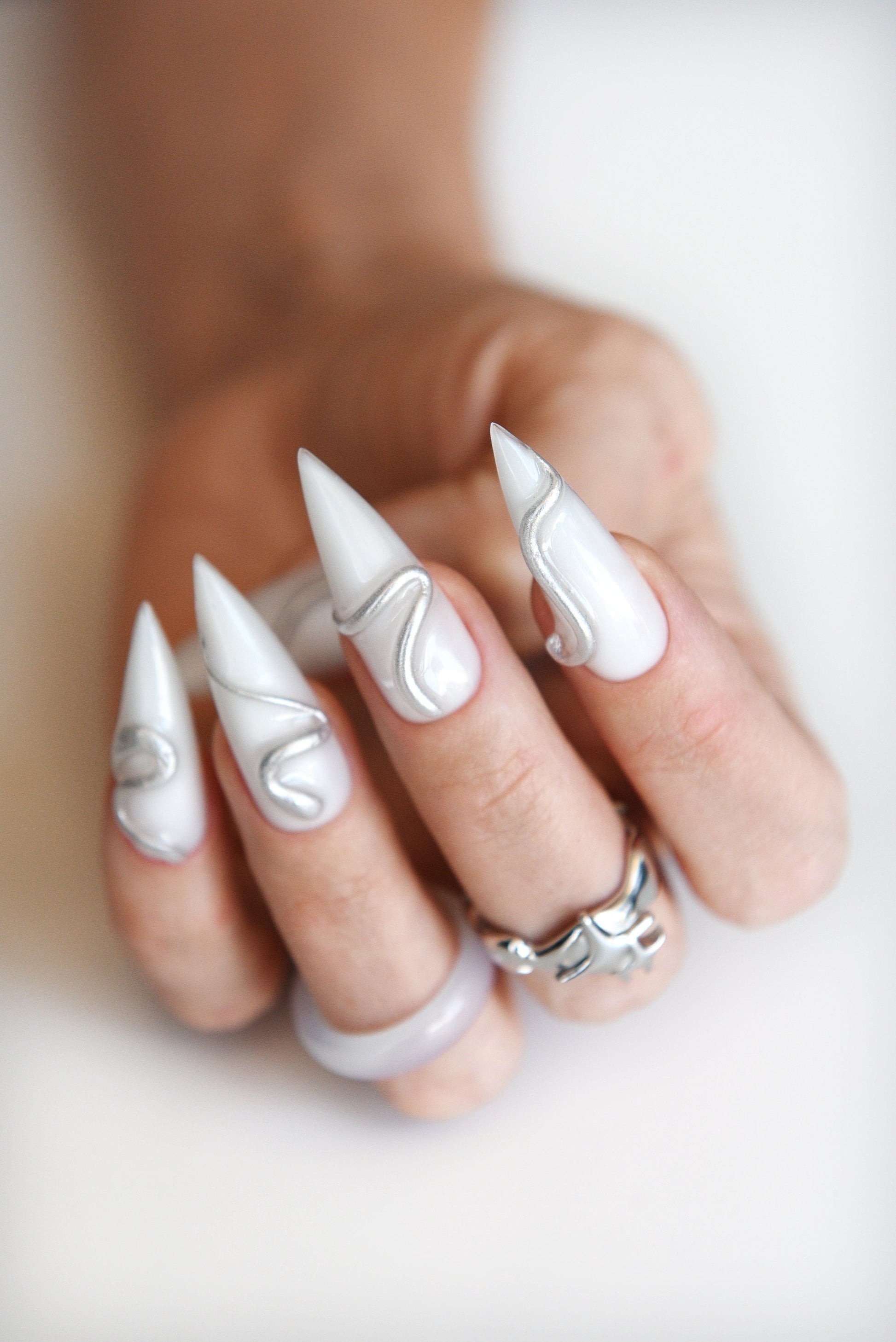 Y2K Style Custom Handmade Milky White 3D Swirls Press On Nails Set - Reusable Acrylic & Gel Nail Art - Women's Fashion – Luxury Handmade Reusable Press On Nails