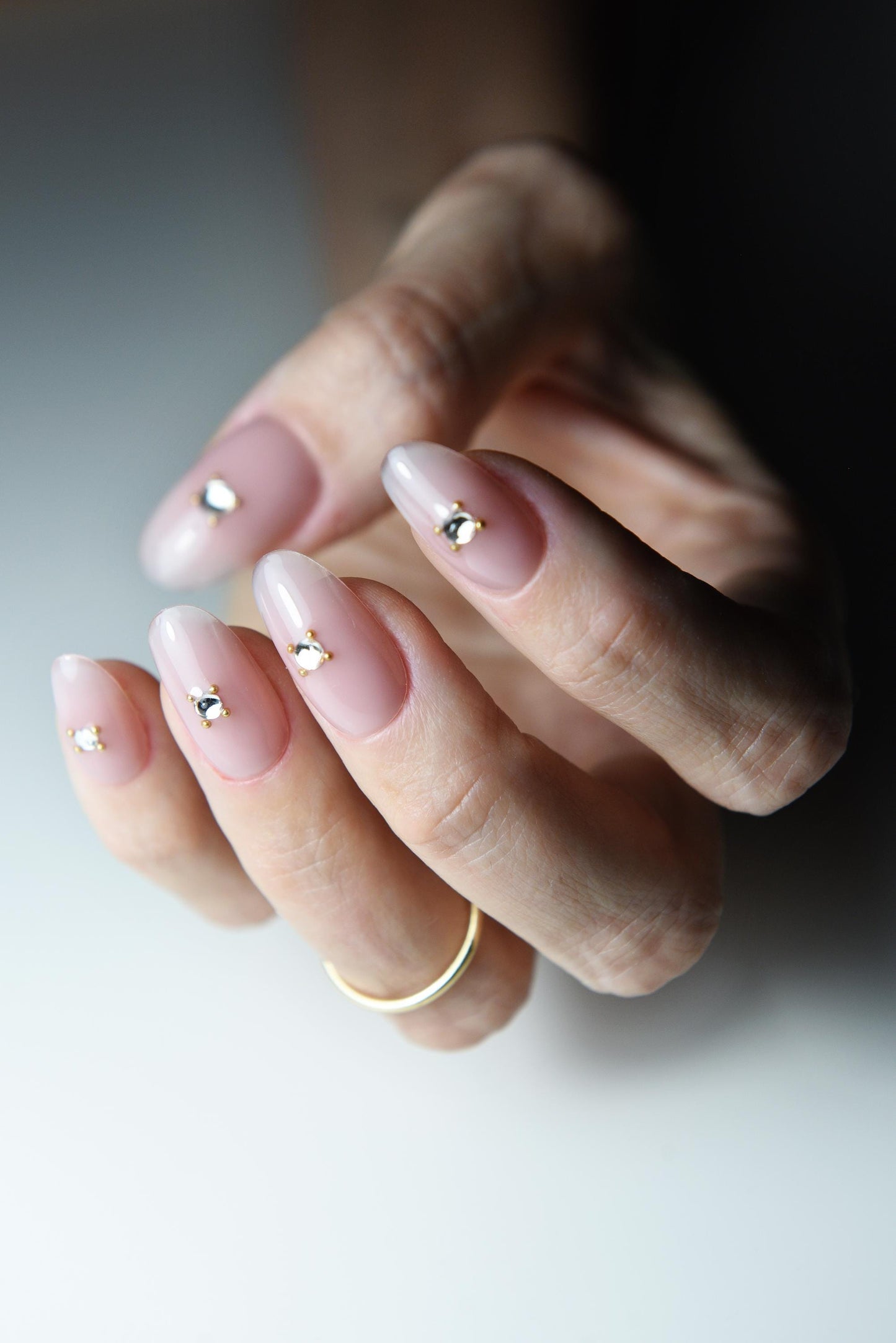 Gemstone Press-On Nails – Minimalist 3D Nail Art with Gel Finish | Handmade Reusable Set | Perfect Gift for Fashion-Forward Women